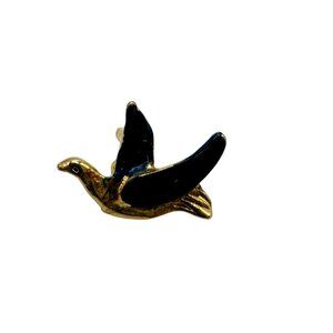 Flying Bird Blue Wings Gold Tone Lapel Pin Dove Small Vintage